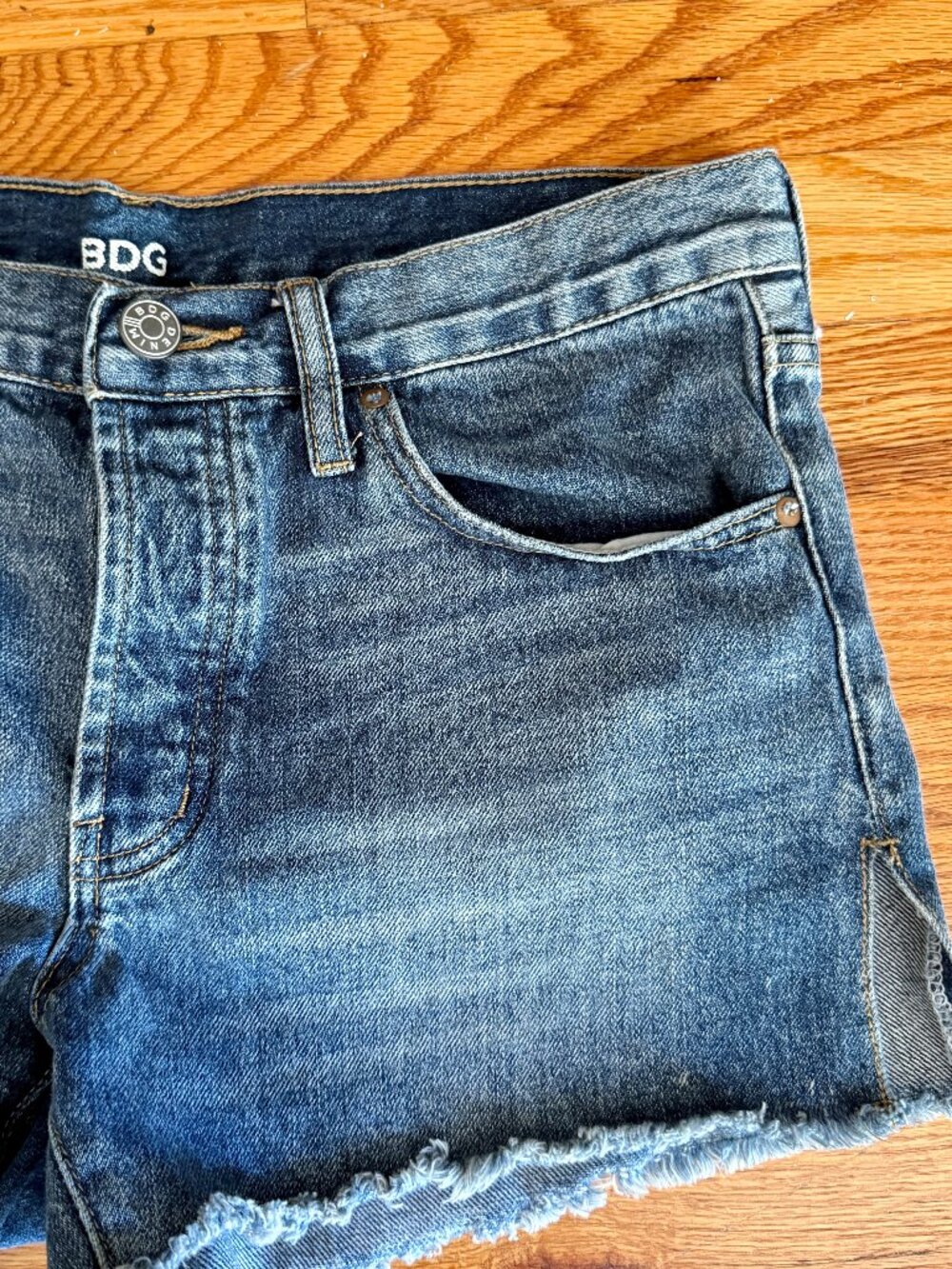 Urban Outfitters BDG Mid Rise Denim Cutoff Shorts | 100% Cotton | Size 27